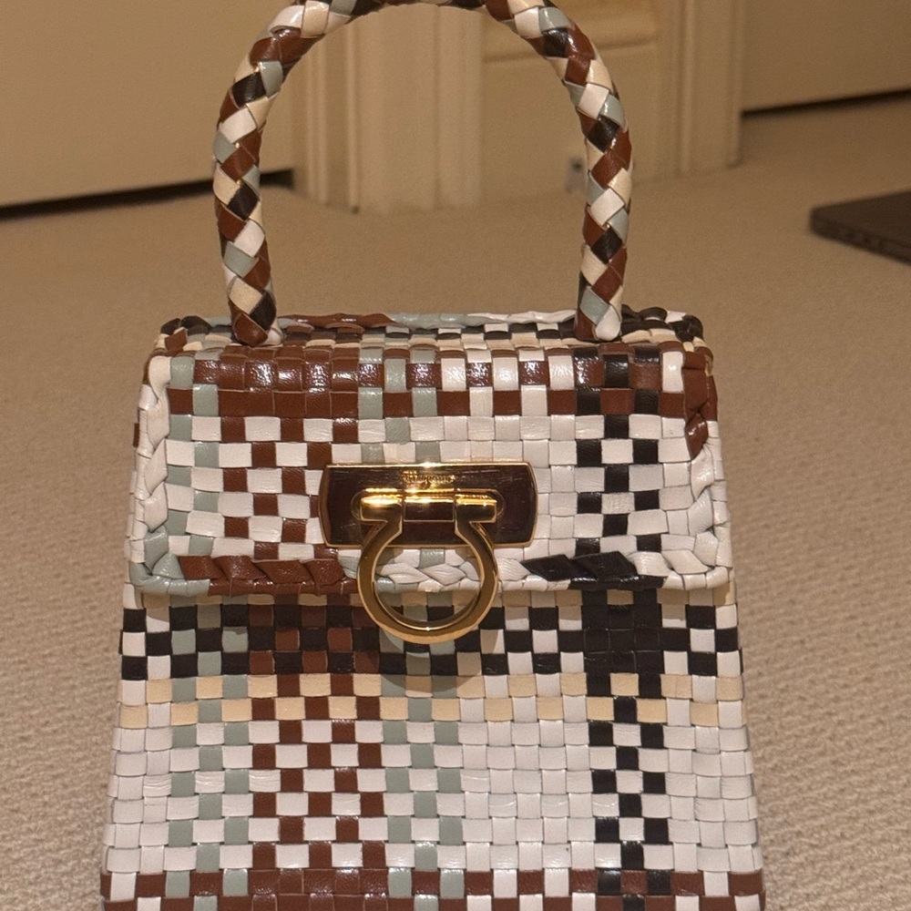 AUTHENTIC ! Salvatore Ferragamo Gancici bag